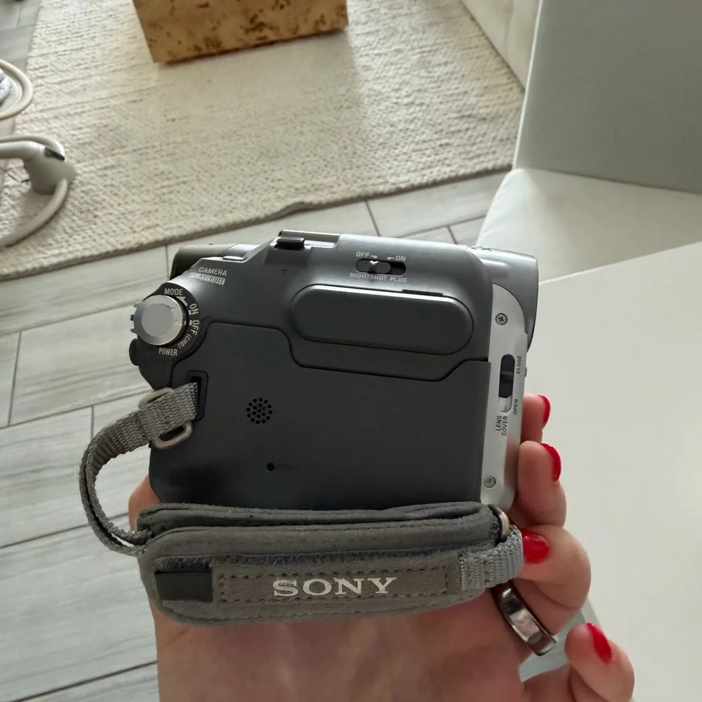 Sony compact handycam